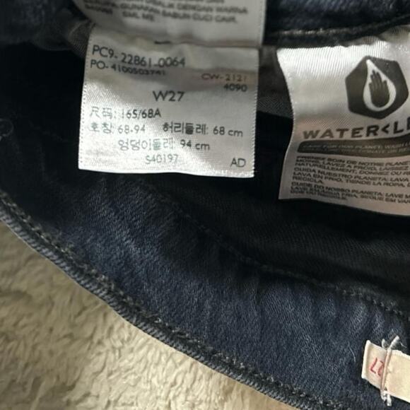 Levi's Vintage Wedgie Jeans - Picture 6 of 7